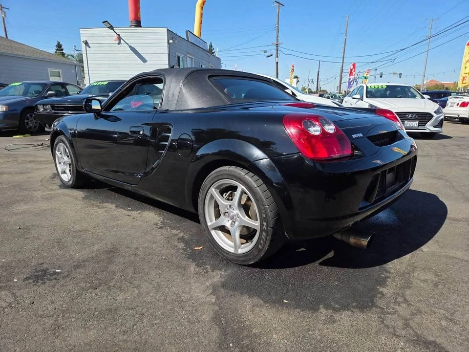 2005 Toyota MR2 Spyder/MR-S - Image 2 of 14