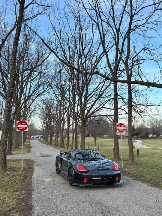 2005 Toyota MR2 Spyder/MR-S - Image 5 of 10