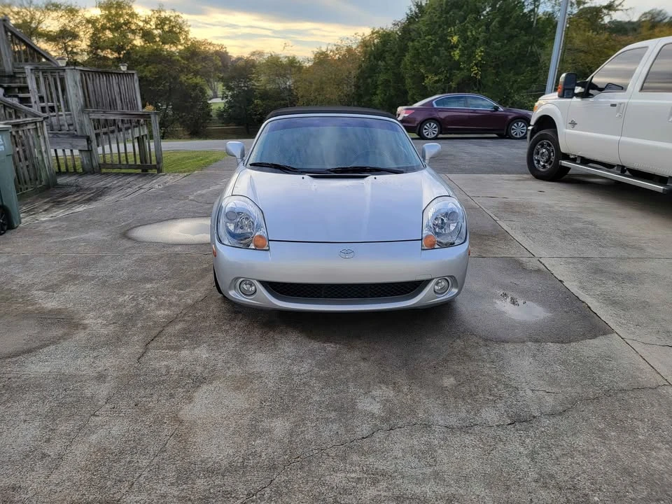 2005 Toyota MR2 Spyder/MR-S - Image 2 of 4