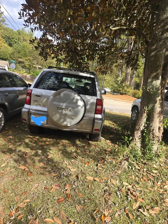 2005 Toyota RAV4 2nd Gen - Image 2 of 6