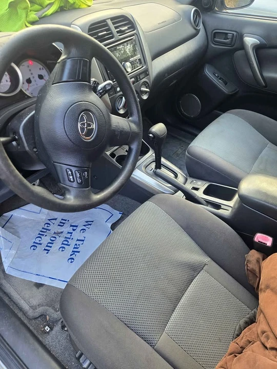 2005 Toyota RAV4 2nd Gen - Image 6 of 6