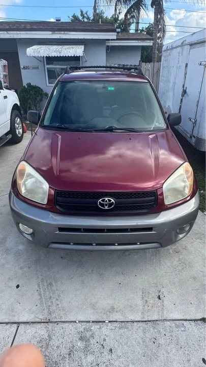 2005 Toyota RAV4 2nd Gen - Image 2 of 9