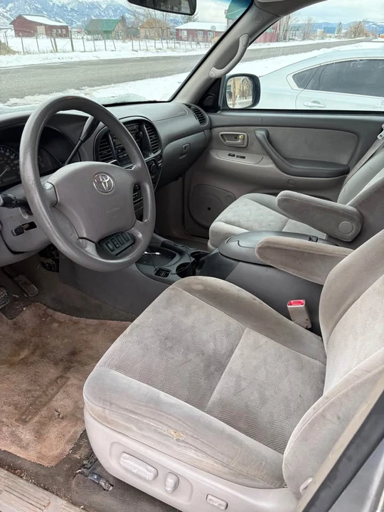 2005 Toyota Sequoia 1st Gen - Image 5 of 6