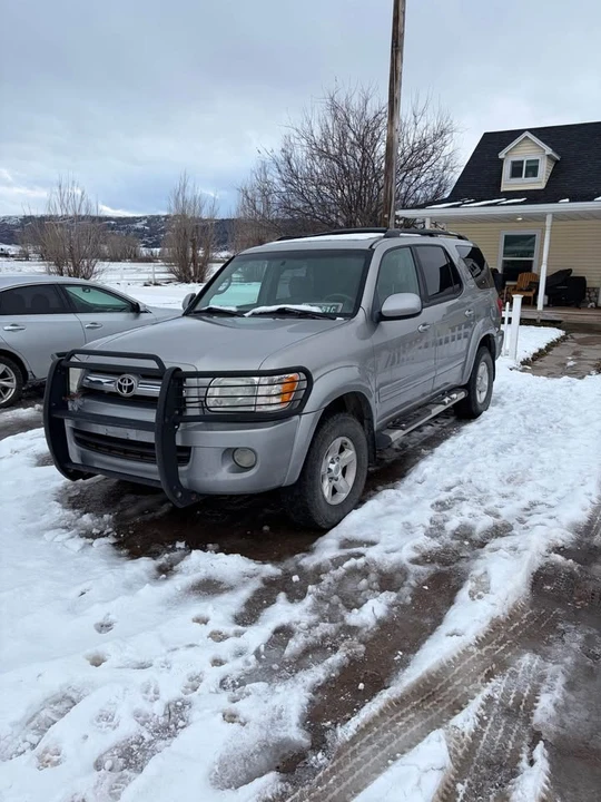 2005 Toyota Sequoia 1st Gen - Image 2 of 6