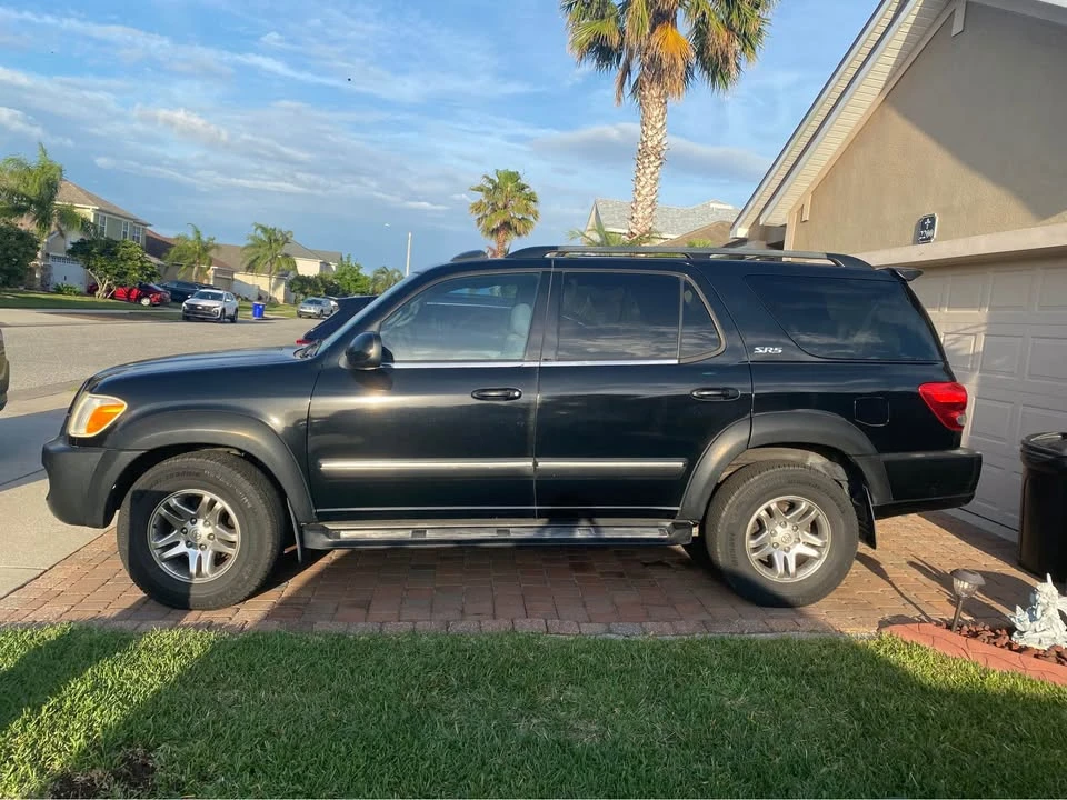 2005 Toyota Sequoia 1st Gen - Image 2 of 7