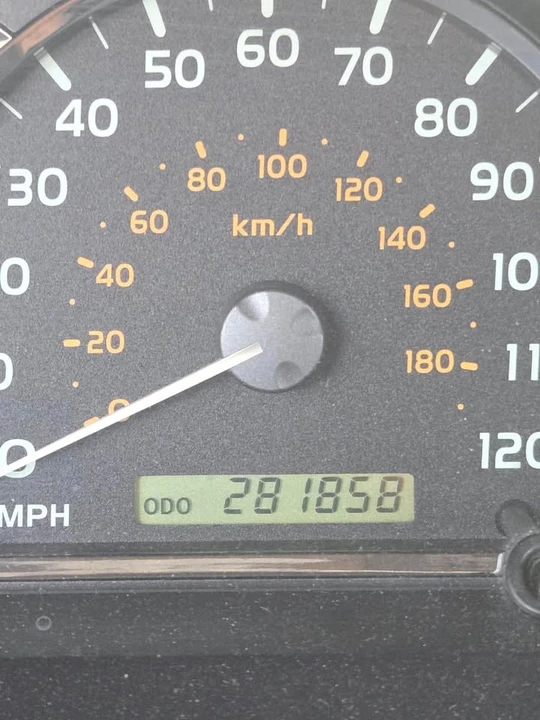 2005 Toyota Sequoia 1st Gen - Image 9 of 9