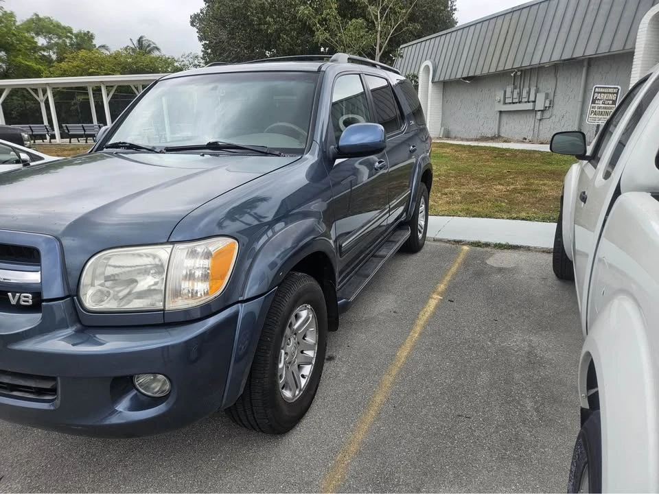 2005 Toyota Sequoia 1st Gen - Image 3 of 9