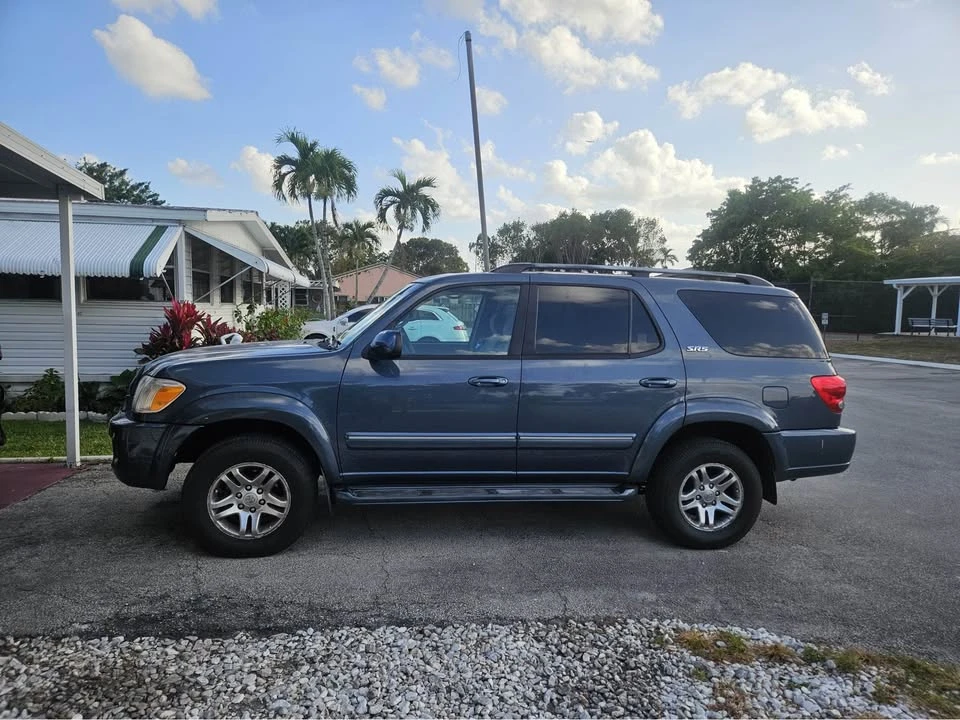 2005 Toyota Sequoia 1st Gen - Image 6 of 9