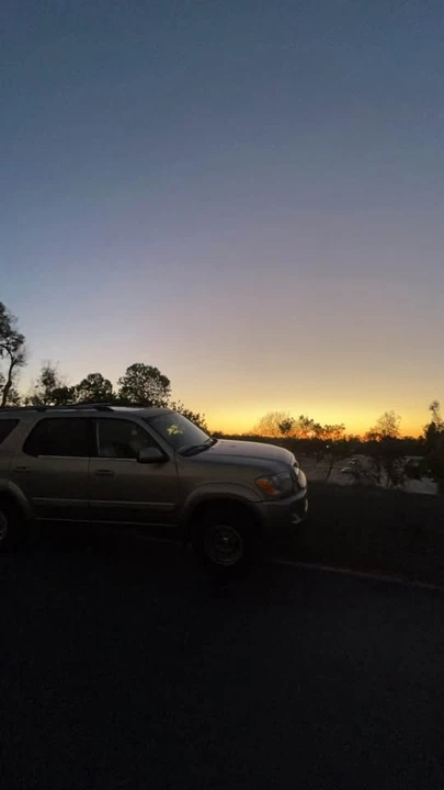 2005 Toyota Sequoia 1st Gen - Image 5 of 8