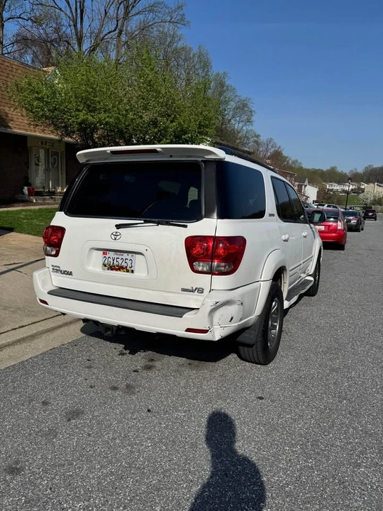 2005 Toyota Sequoia 1st Gen - Image 4 of 10
