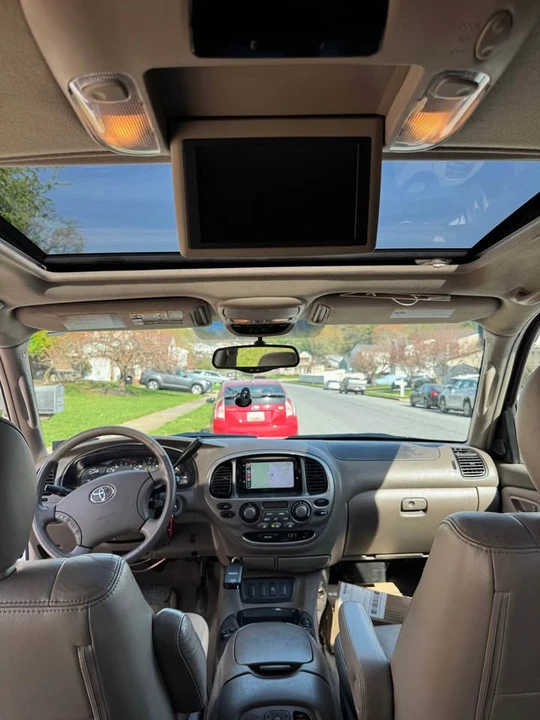 2005 Toyota Sequoia 1st Gen - Image 7 of 10