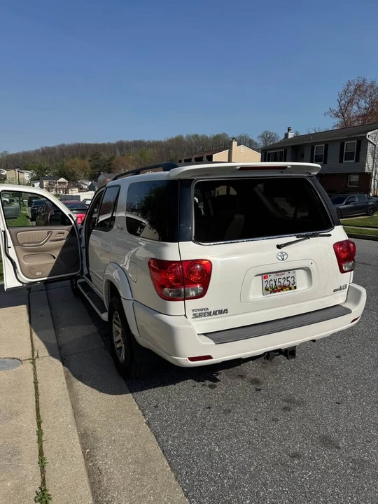 2005 Toyota Sequoia 1st Gen - Image 9 of 10