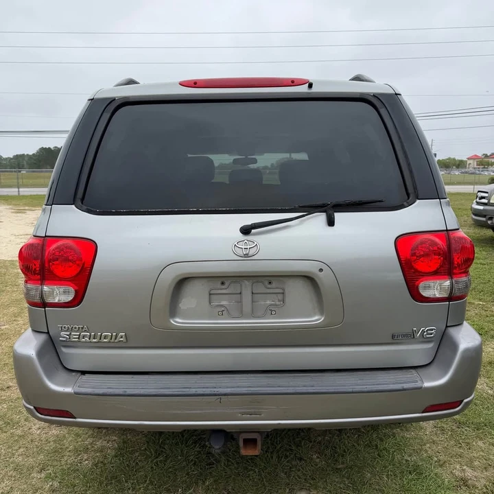 2005 Toyota Sequoia 1st Gen - Image 5 of 20