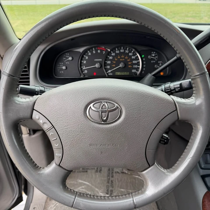2005 Toyota Sequoia 1st Gen - Image 16 of 20