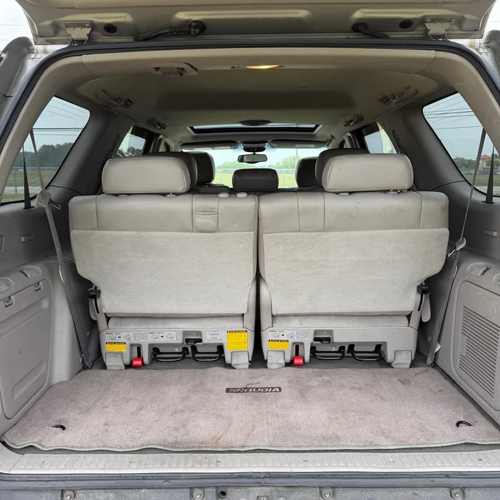 2005 Toyota Sequoia 1st Gen - Image 13 of 20