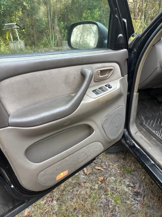 2005 Toyota Sequoia 1st Gen - Image 8 of 12