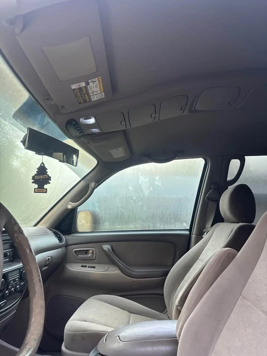 2005 Toyota Sequoia 1st Gen - Image 7 of 12