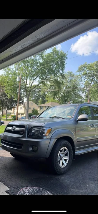 2005 Toyota Sequoia 1st Gen - Image 9 of 9