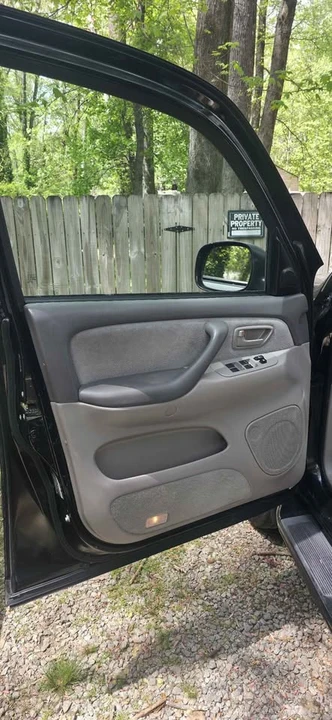 2005 Toyota Sequoia 1st Gen - Image 9 of 19