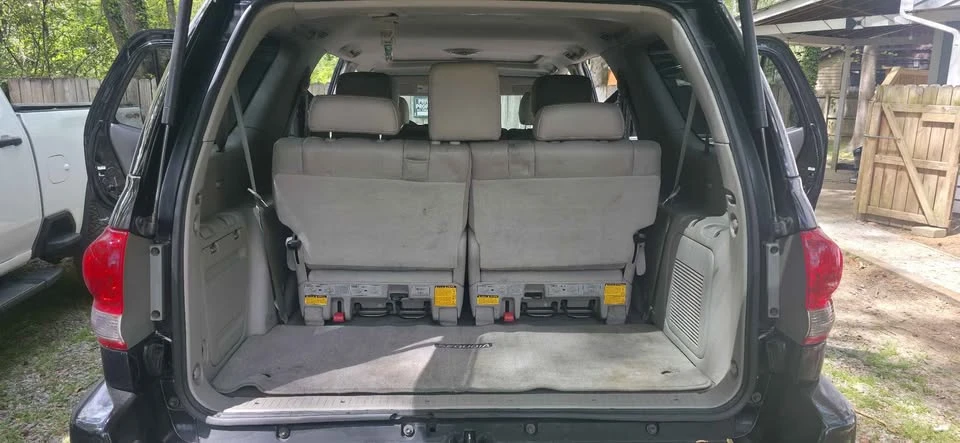 2005 Toyota Sequoia 1st Gen - Image 11 of 19