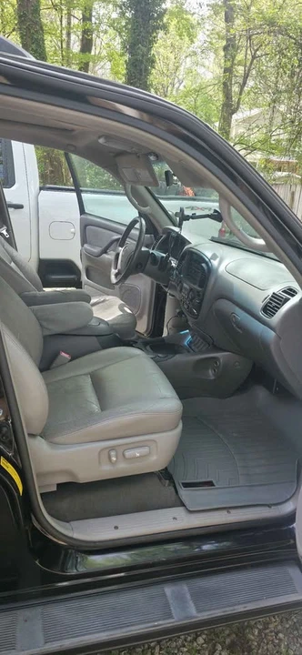 2005 Toyota Sequoia 1st Gen - Image 14 of 19