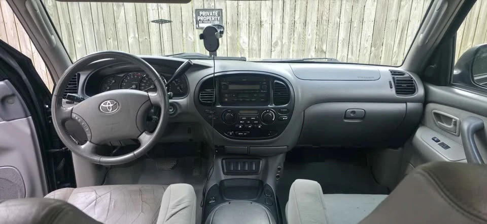 2005 Toyota Sequoia 1st Gen - Image 15 of 19