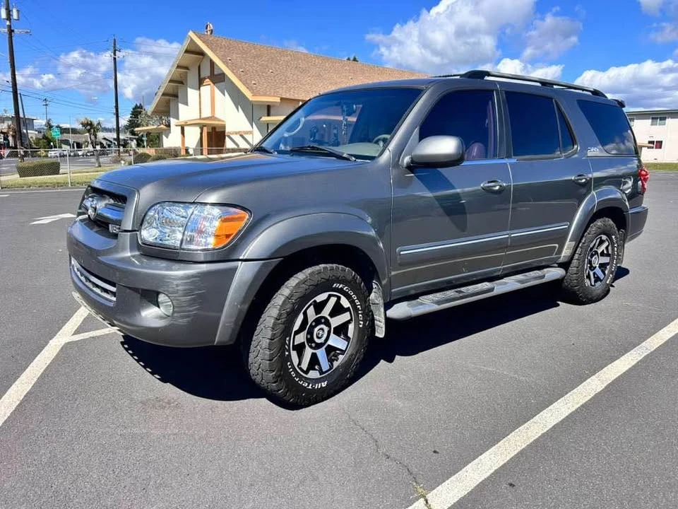 2005 Toyota Sequoia 1st Gen - Image 2 of 10