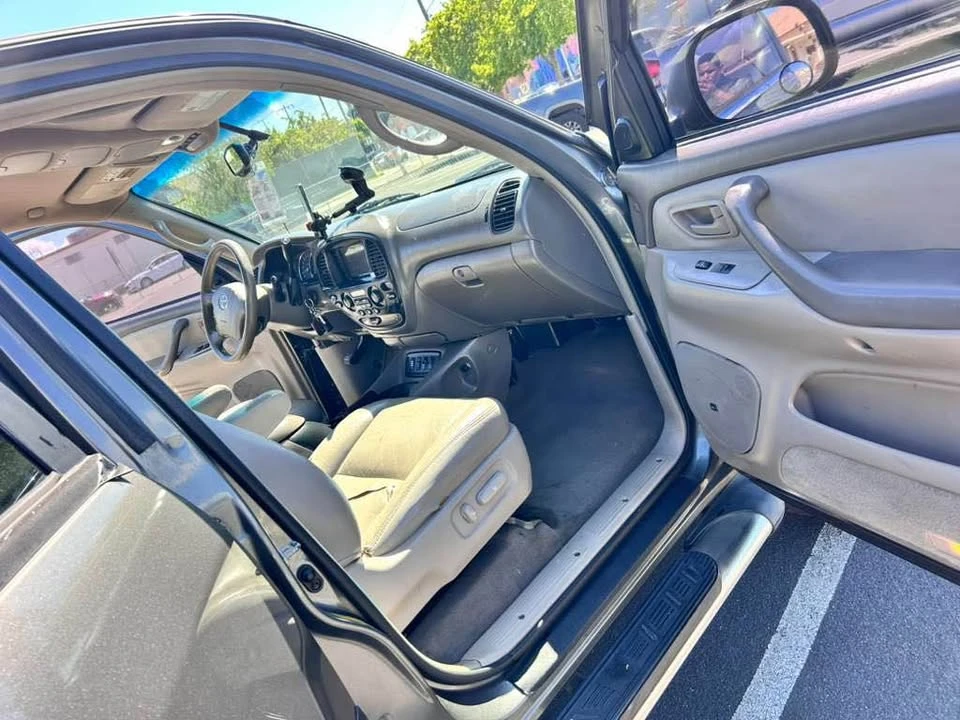 2005 Toyota Sequoia 1st Gen - Image 8 of 10