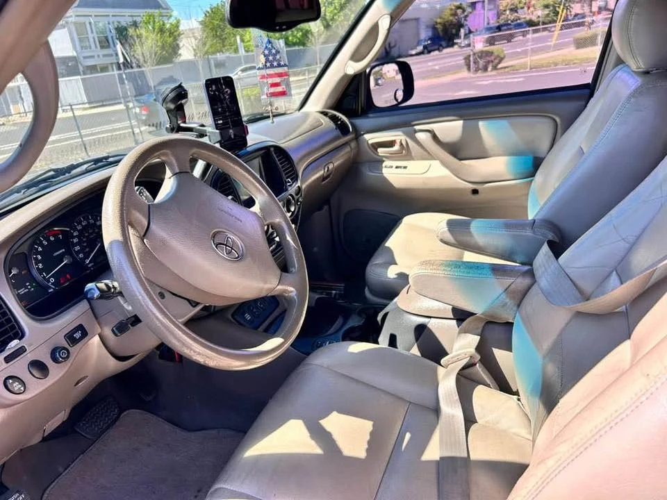 2005 Toyota Sequoia 1st Gen - Image 3 of 10