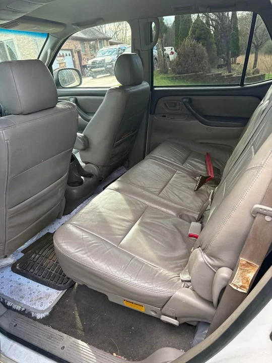 2005 Toyota Sequoia 1st Gen - Image 10 of 11