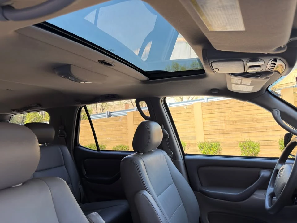 2005 Toyota Sequoia 1st Gen - Image 17 of 20