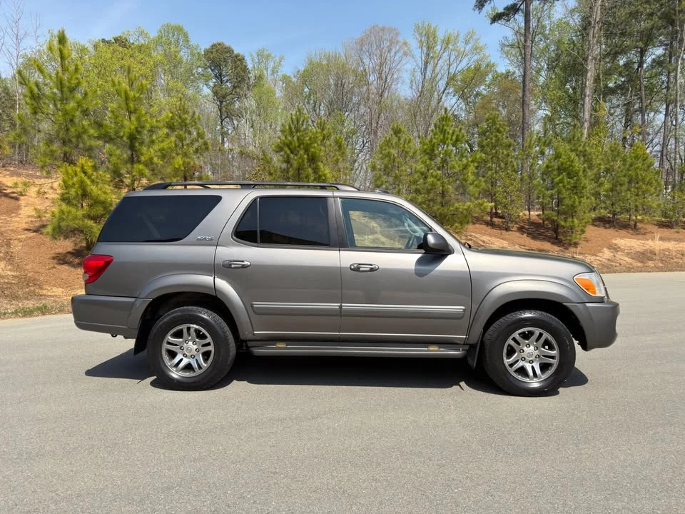 2005 Toyota Sequoia 1st Gen - Image 2 of 20