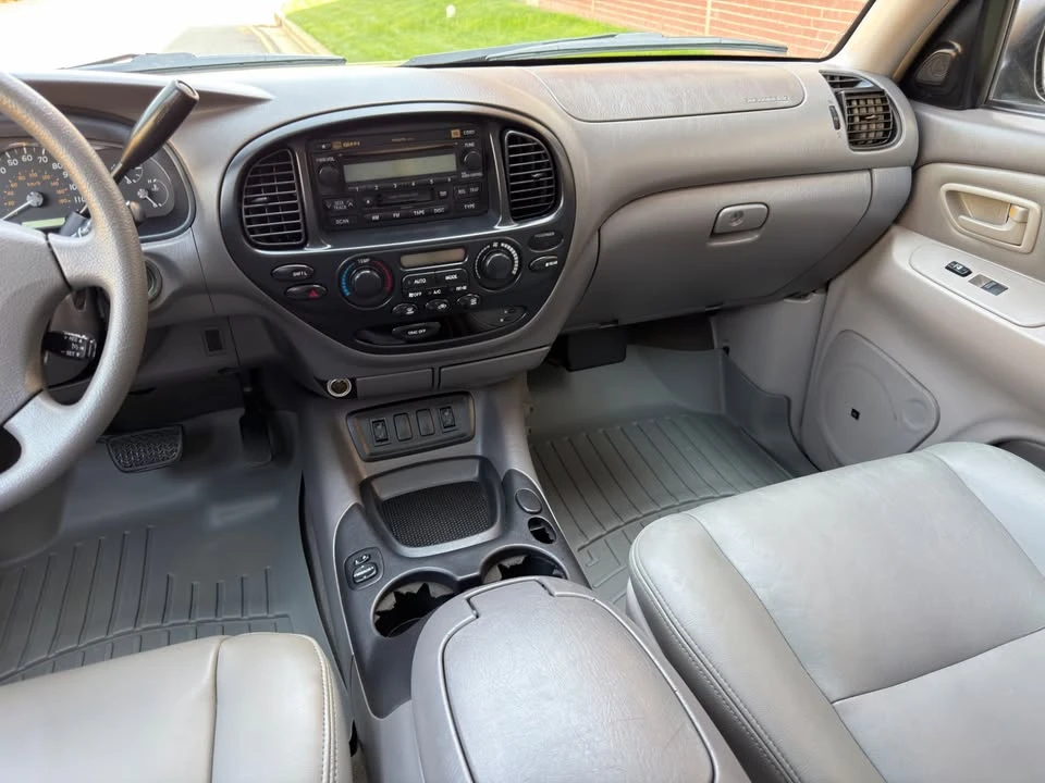 2005 Toyota Sequoia 1st Gen - Image 10 of 20