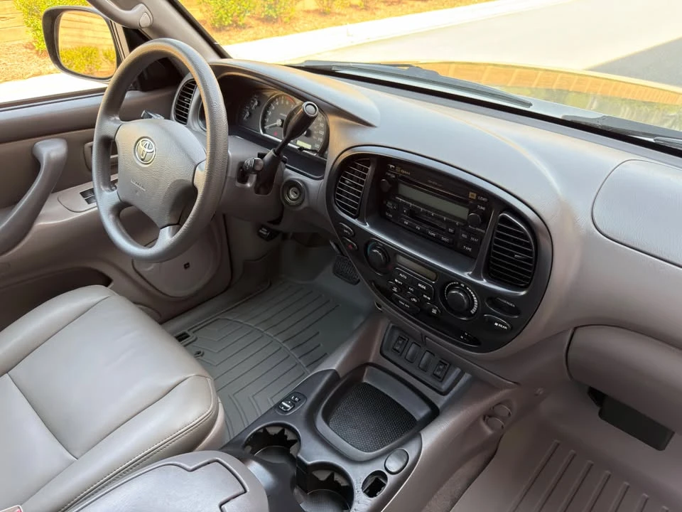2005 Toyota Sequoia 1st Gen - Image 11 of 20