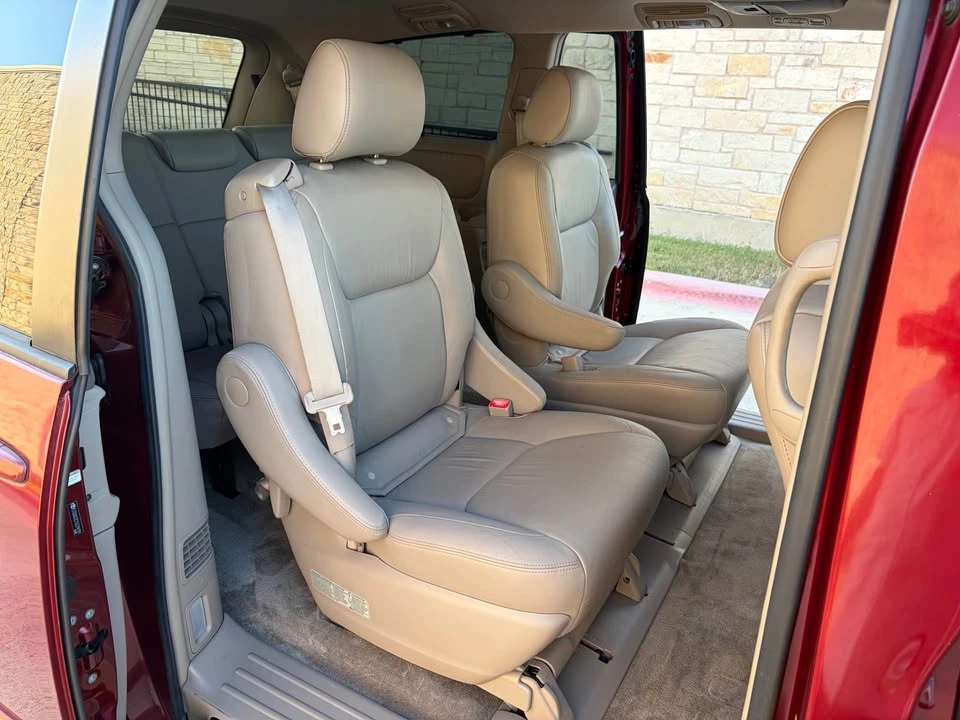 2005 Toyota Sienna 2nd Gen - Image 6 of 13