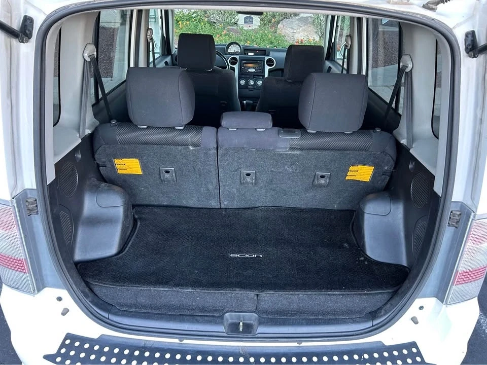 2005 Scion xB - Image 7 of 9