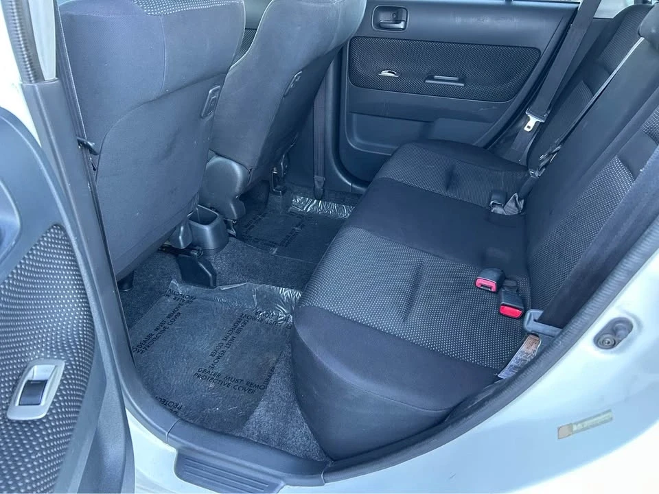 2005 Scion xB - Image 6 of 9