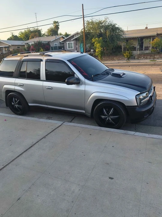 2005 Chevrolet Trailblazer - Image 3 of 3
