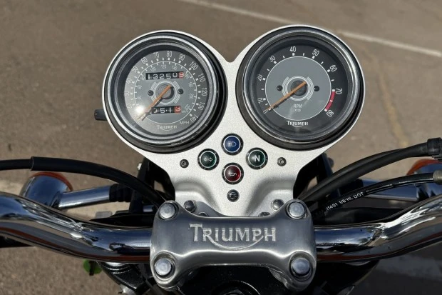 2005 Triumph New Bonneville - Image 4 of 6