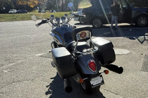 2005 Triumph - Image 2 of 7