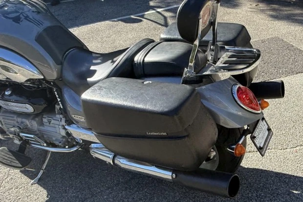 2005 Triumph - Image 6 of 7