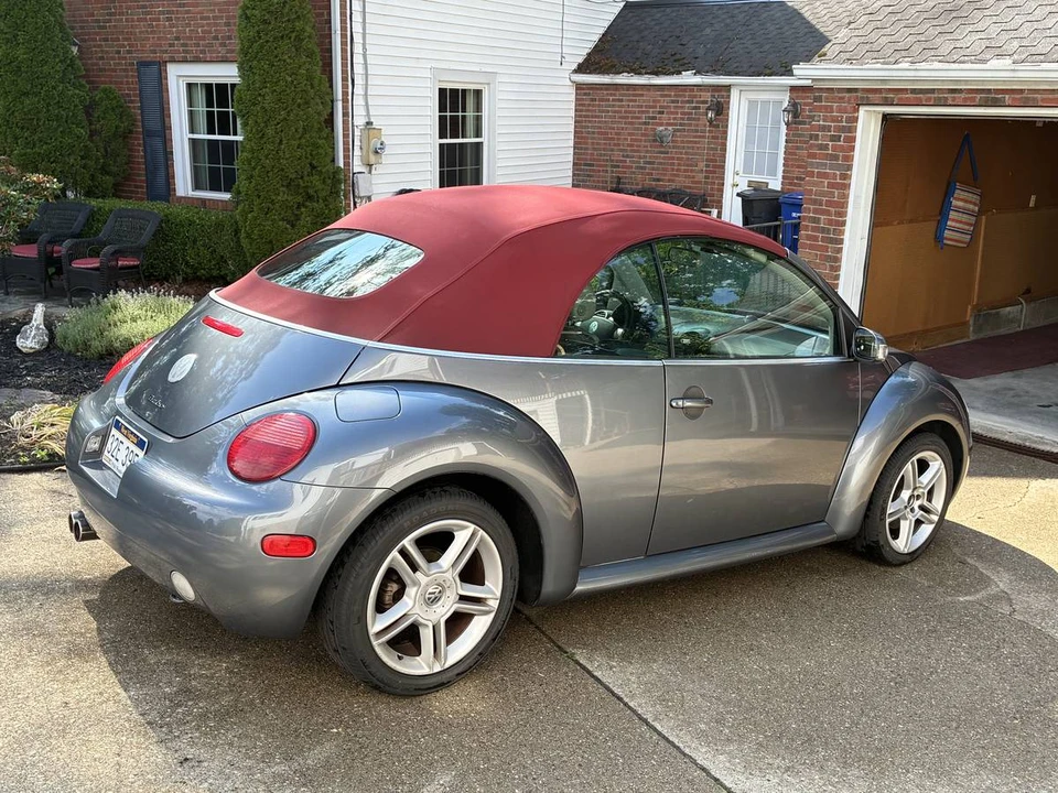 2005 Volkswagen New Beetle - Image 19 of 21