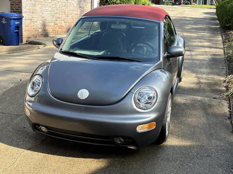 2005 Volkswagen New Beetle - Image 14 of 21
