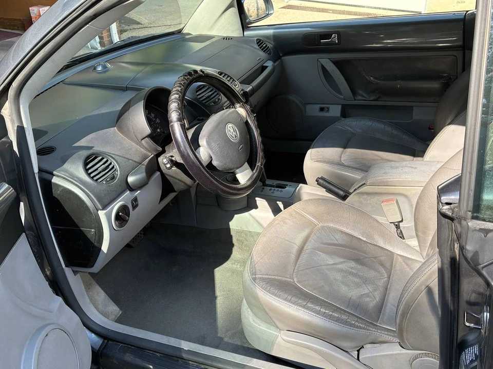 2005 Volkswagen New Beetle - Image 3 of 21