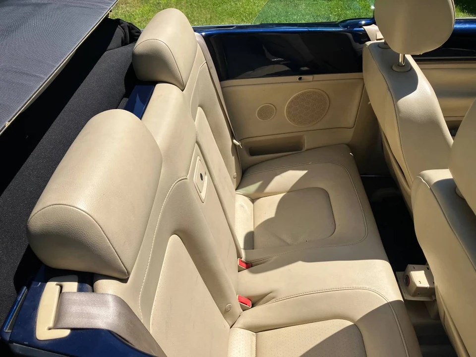 2005 Volkswagen New Beetle - Image 10 of 19
