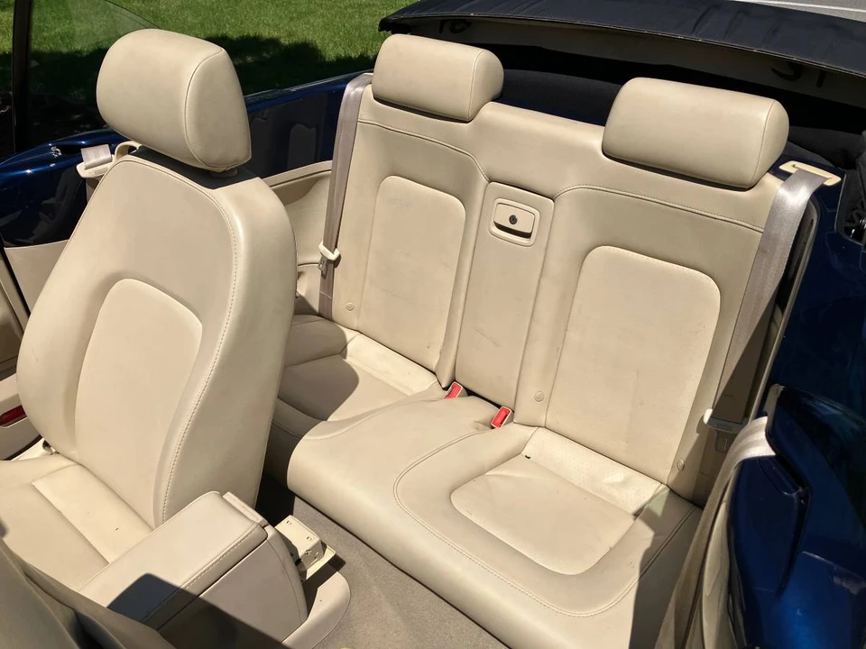 2005 Volkswagen New Beetle - Image 14 of 19