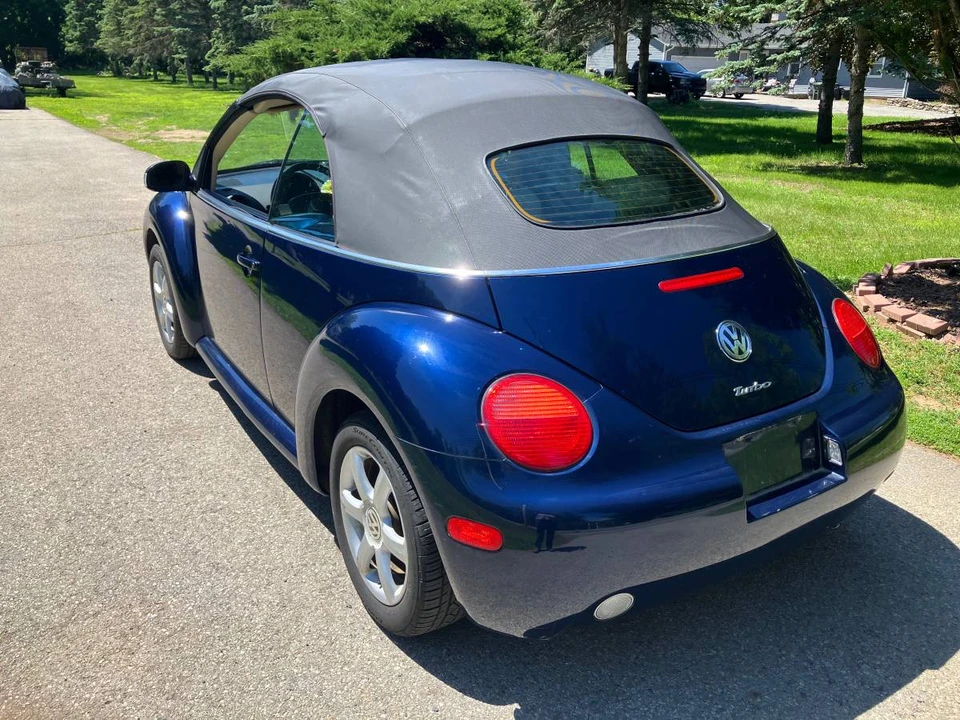 2005 Volkswagen New Beetle - Image 5 of 19
