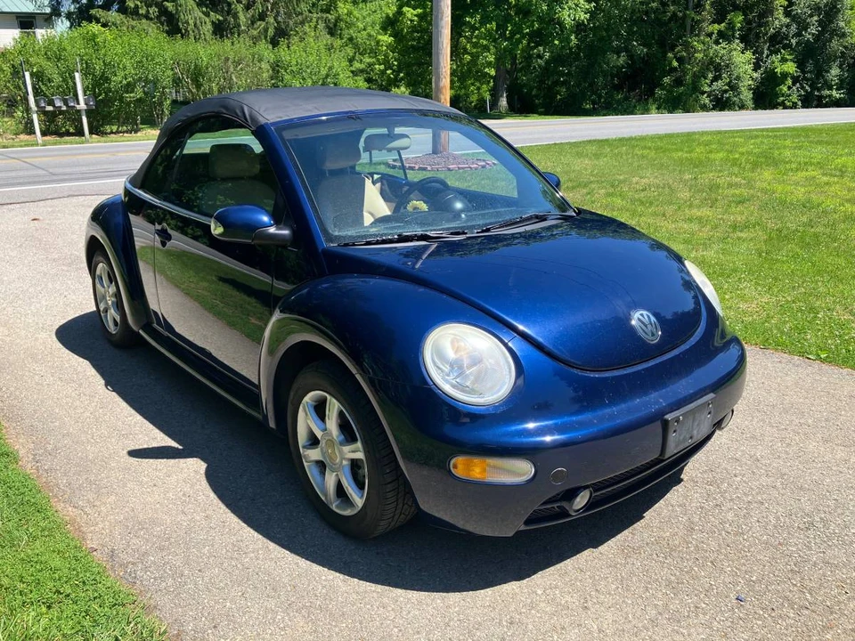 2005 Volkswagen New Beetle - Image 2 of 19