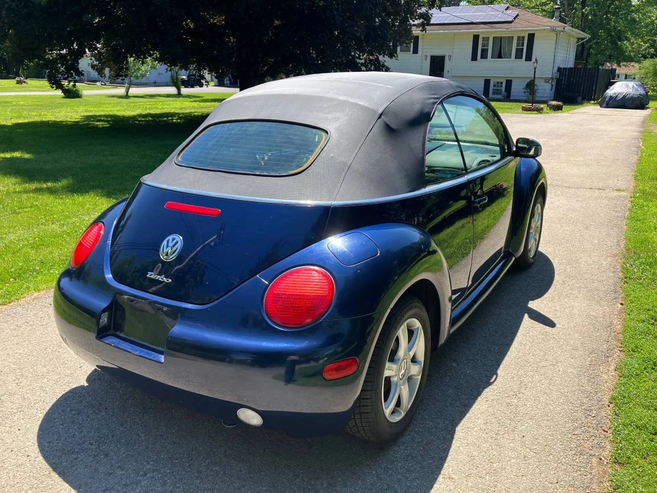 2005 Volkswagen New Beetle - Image 4 of 19