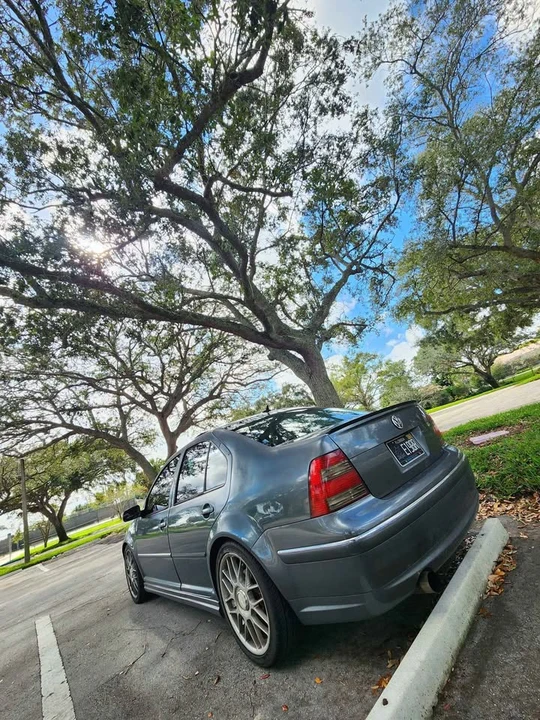 2005 Volkswagen A4 Jetta - Image 2 of 10